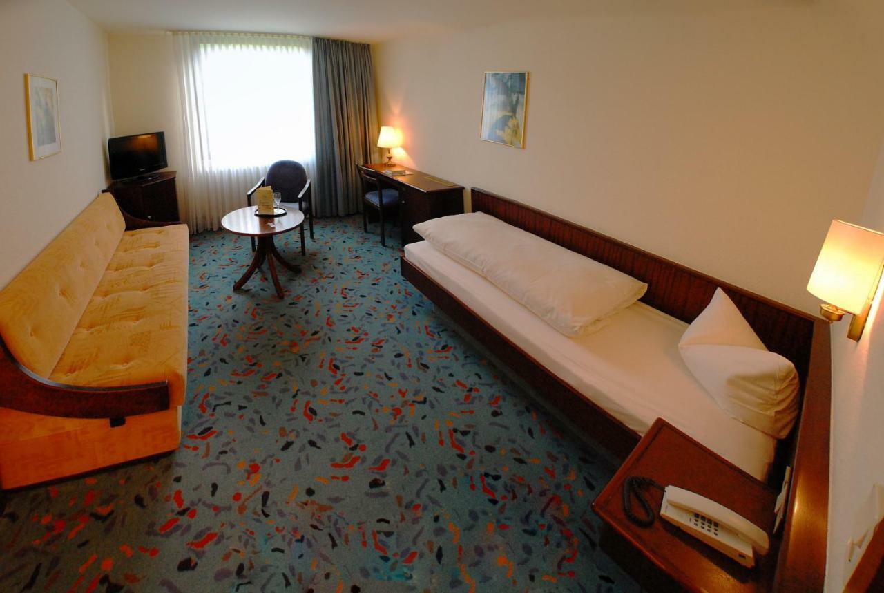 Hotel Am Bruchsee Heppenheim  Room photo